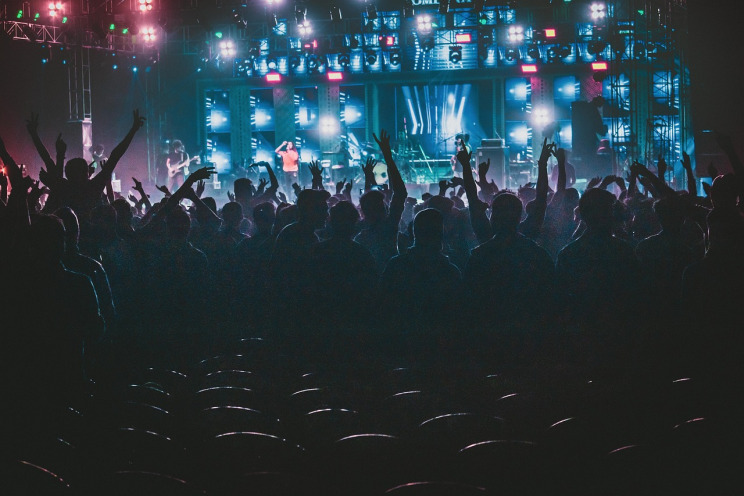 Crowd 2